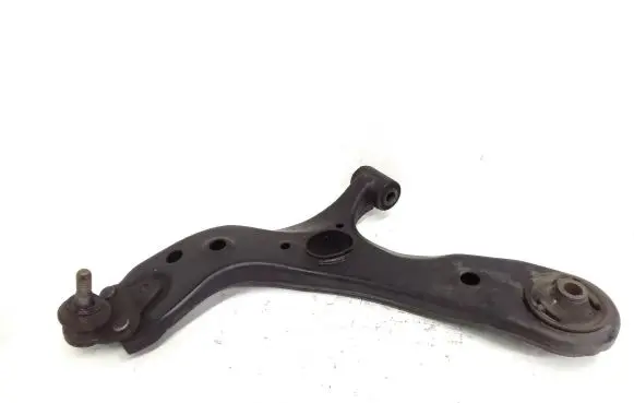 Lexus CT 200H Front lower control arm/wishbone