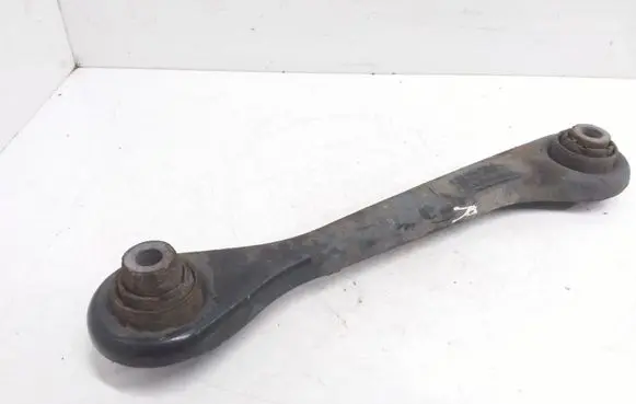 Volkswagen PASSAT B6 Rear control arm 1K0501530C