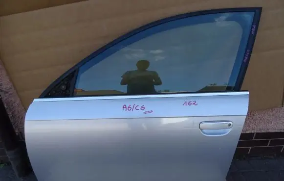 Audi A6 S6 C6 4F Front door