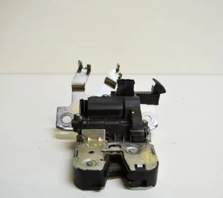 Audi A4 S4 B9 8W Tailgate/trunk/boot lock/catch/latch 8W0827503