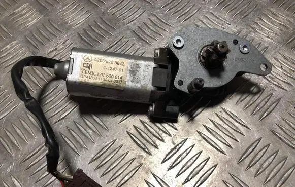Mercedes-Benz E W211 Seat adjustment motor A2038203842 1124701 12V500014