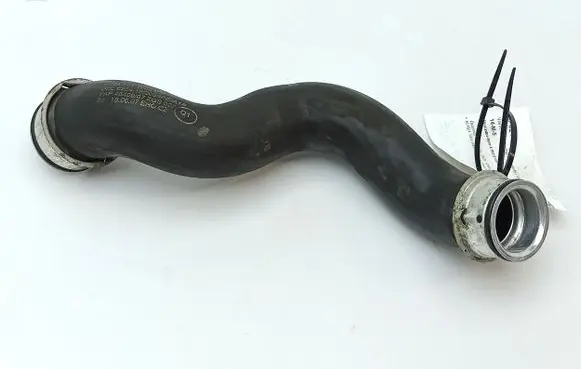 Mercedes-Benz E W212 Engine coolant pipe/hose A2045011682