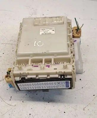 Toyota Prius (XW20) Fuse module 9711 8273047290