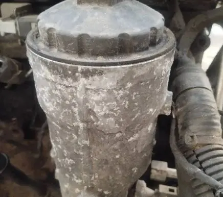 Volkswagen PASSAT B6 Oil filter cover 