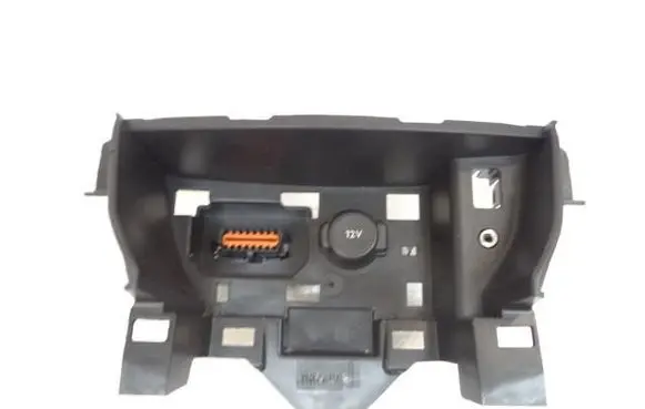 Peugeot 308 12 V Socket (front) 9803434777