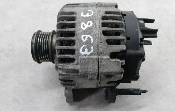 Volkswagen Golf V Generator/alternator 
