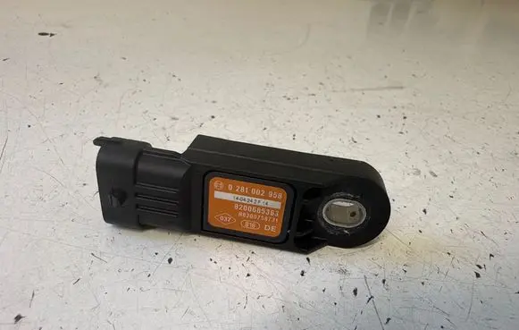 Renault Master III Air pressure sensor 0281002958 8200685363