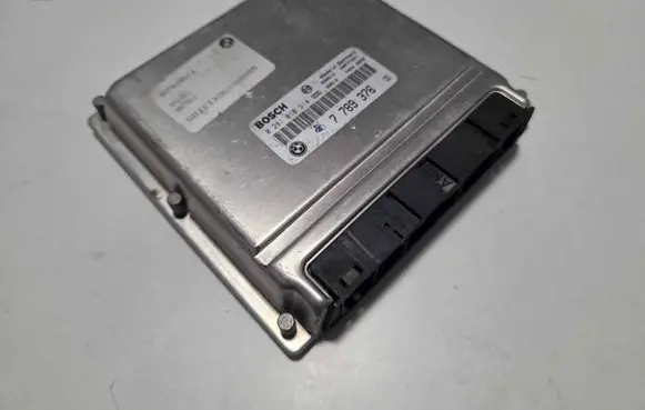 BMW 5 E39 Engine control unit/module 7789376