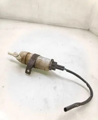 KIA Sorento Headlight washer pump 