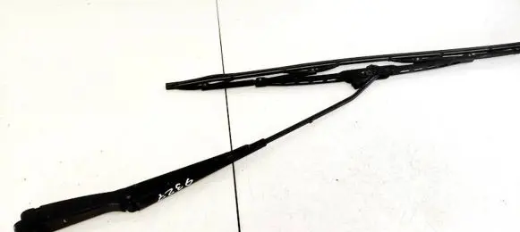Mercedes-Benz ML W163 Front wiper blade arm