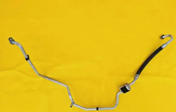 Air conditioning (A/C) pipe/hose
