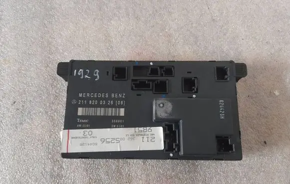 Mercedes-Benz E W211 Door control unit/module A2118200326 2118200326