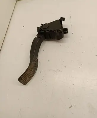 Nissan Leaf II (ZE1) Accelerator throttle pedal