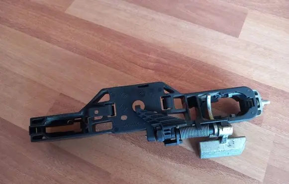 Renault Espace - Grand espace IV Front door exterior handle/bracket 8200008436