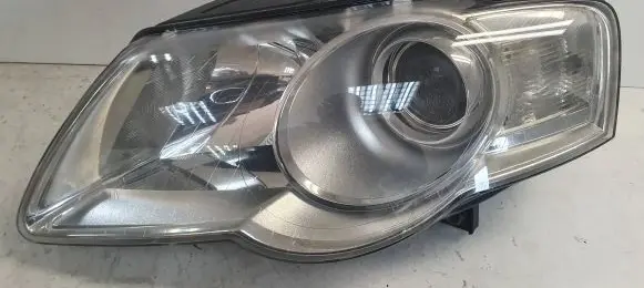 Volkswagen PASSAT B6 Headlight/headlamp 3C0941005J