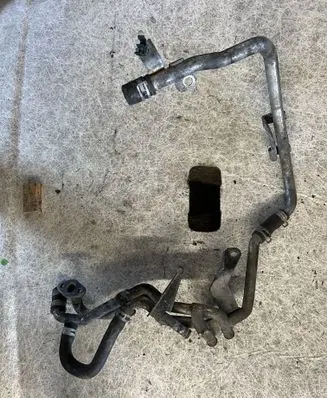 Nissan Patrol Y61 Engine coolant pipe/hose