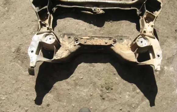 Mercedes-Benz C W203 Front subframe 2036280157 145452411