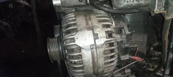 Volvo XC90 Generator/alternator 8637849 0124625001