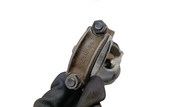 Nissan X-Trail T30 Piston with connecting rod