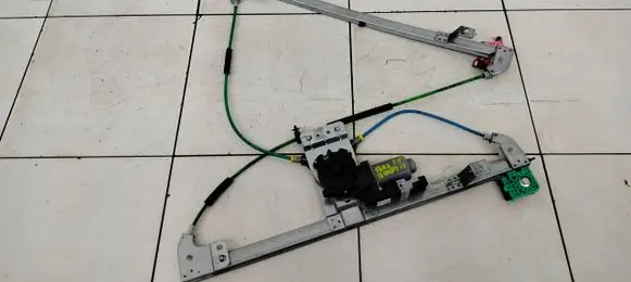 Citroen Jumpy Front door window regulator with motor 