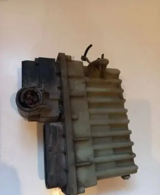 Opel Zafira A Coolant fan relay 9685371