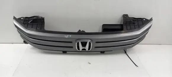 Honda HR-V Front bumper upper radiator grill