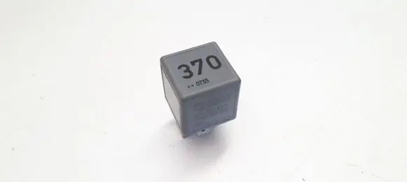 Skoda Praktik (5J8) Other relay 8D0951253