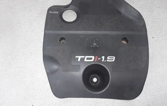 Volkswagen Golf IV Engine cover (trim) 012784A