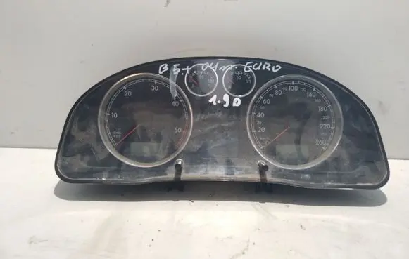 Volkswagen PASSAT B5.5 Speedometer (instrument cluster) 3B0920826A 88311299245