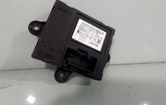 Volvo V70 Door control unit/module 0507918102