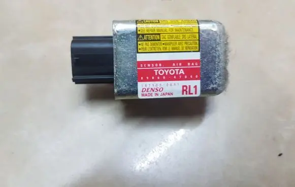 Toyota Prius (XW20) Airbag deployment crash/impact sensor 8986047040