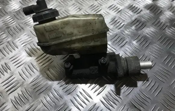 Renault Megane I Master brake cylinder 7700828034f