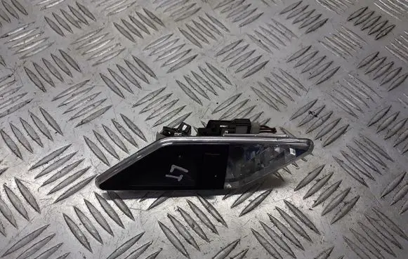 BMW 3 E46 Headlining lighting console trim 