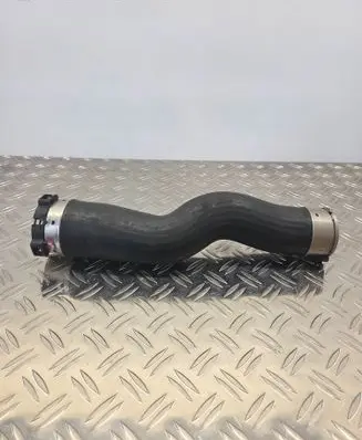 BMW 5 F10 F11 Intercooler hose/pipe 521108A
