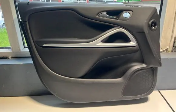 Opel Zafira C Front door card panel trim 1110633 20893795 340685796