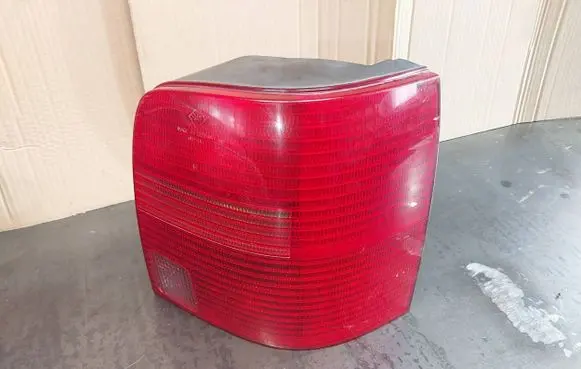 Volkswagen PASSAT B5 Rear/tail lights 3B9945112J