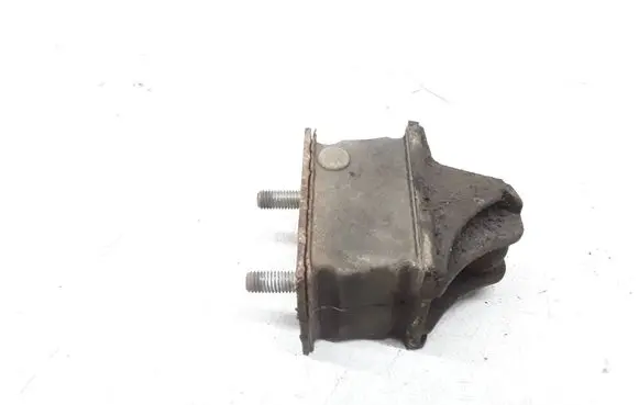 Volkswagen II LT Engine mount bracket