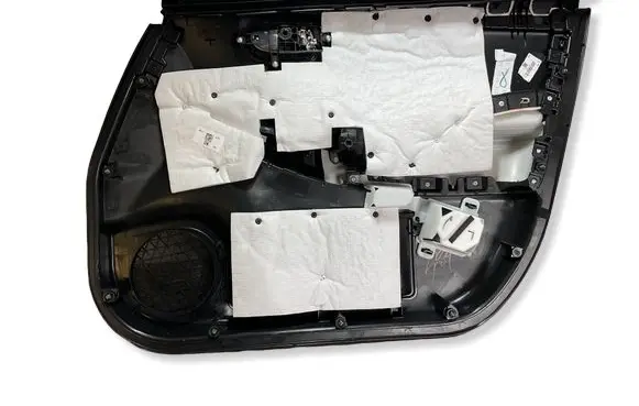 Nissan Leaf II (ZE1) Front door card panel trim 809233NL0A