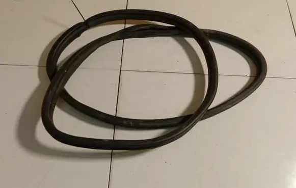 Jaguar X-Type Rubber seal rear door 