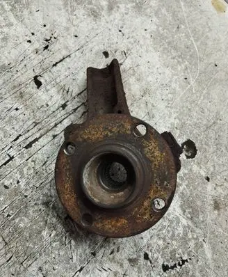 Audi 80 90 S2 B4 Front wheel hub spindle knuckle