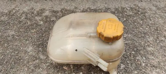 Opel Vectra C Coolant expansion tank/reservoir 460029937