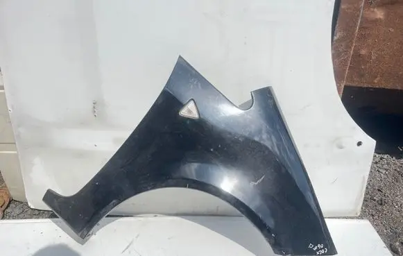 Mitsubishi Colt Fender