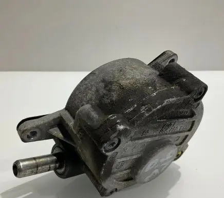 Mercedes-Benz E W211 Vacuum pump A6422300165 6422300165