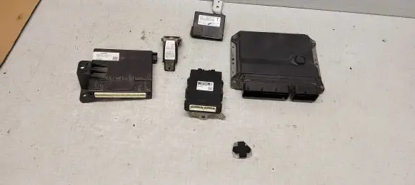 Toyota Verso Engine ECU kit and lock set 896610F141 MB2759001471 886500F111