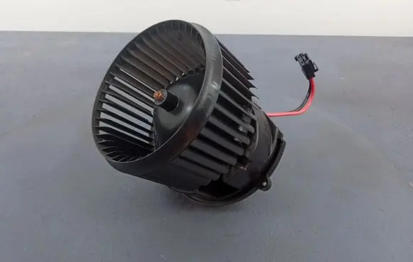 BMW 1 F40 Heater fan/blower 9297752