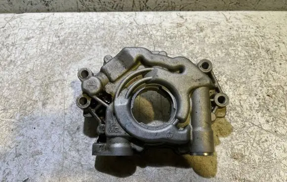 Dodge Challenger Oil pump 05038398AE