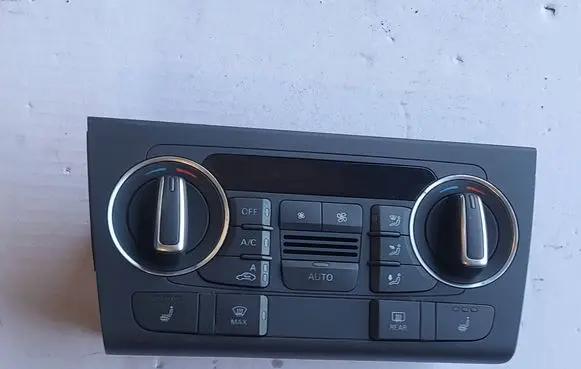 Audi Q3 8U Interior fan control switch 8U0820043J A2C11656300