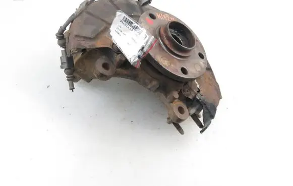 Volkswagen Touran I Front wheel hub spindle knuckle