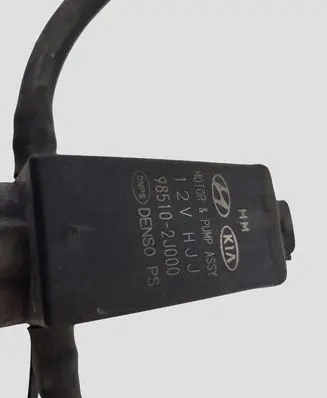 Hyundai i40 Windscreen/windshield washer pump 985102J000