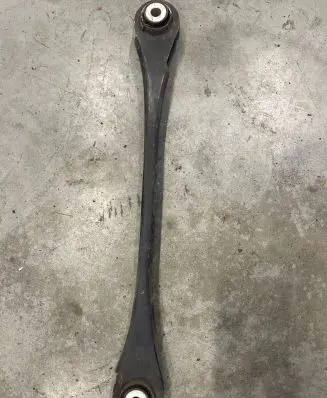 Rear control arm